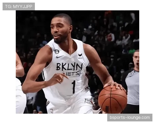 布里奇斯挡拆拉开内线制造空位三分，较上季更具威胁